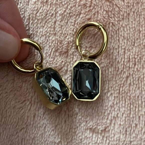 new 18k Gold Plated Huggie Geometric Dangle Hoop Earrings - Picture 11 of 15